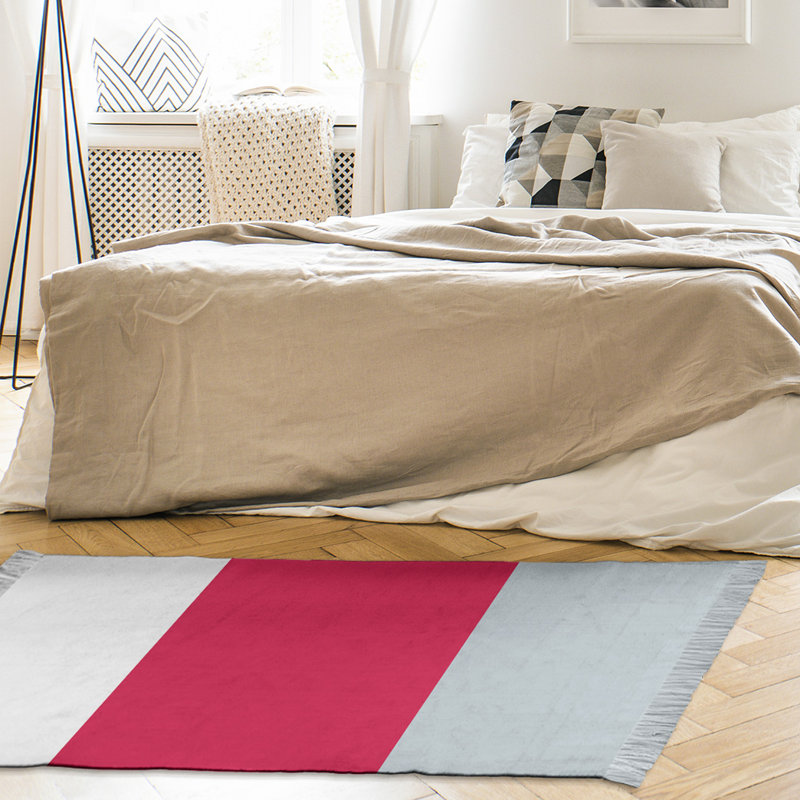 Tapis à rayures 4,6 pi x 5,5 po de zone rouge/argentée