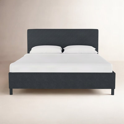 Lit plateforme tapissier Pyburn