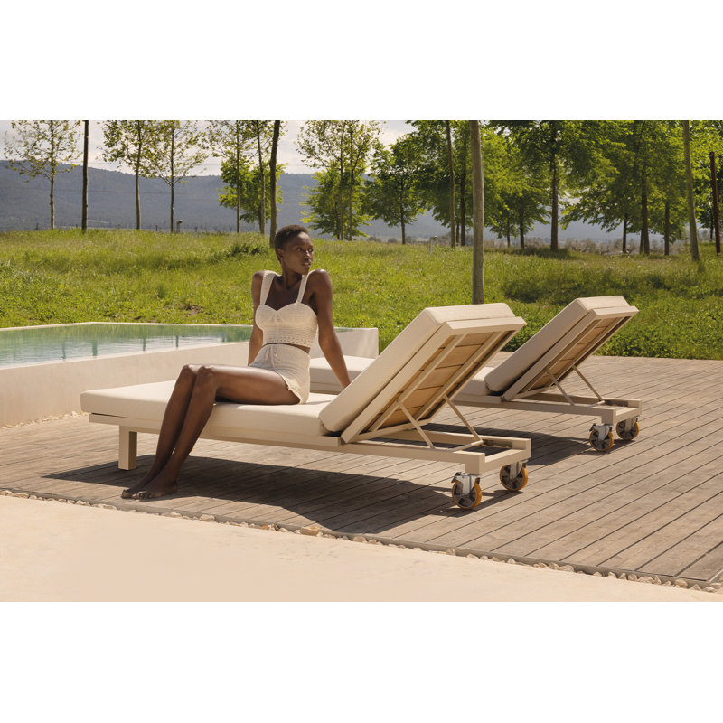 Vineyard Sun Lounger