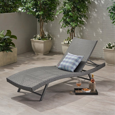 Chaise longue en osier PE