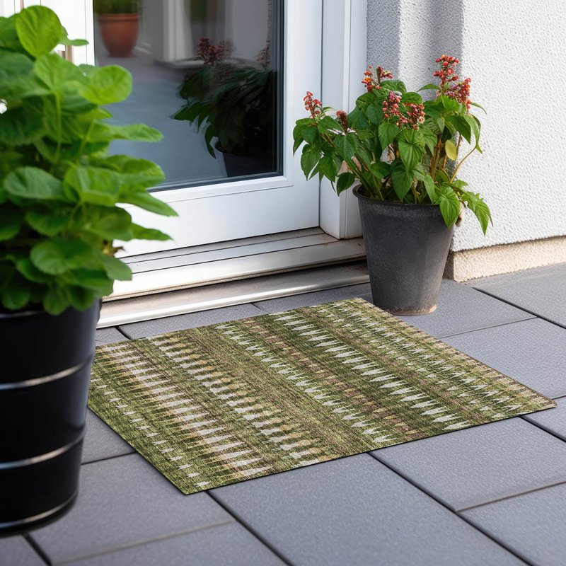 Tapis intérieur / extérieur en polyester tissé à la machine Cearah, Rectangle 1 pi 8 po x 2 pi 6 po
