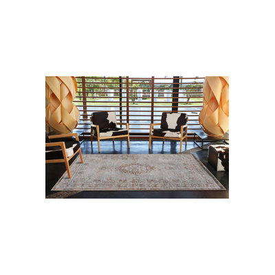 Machine Washable Straw Toned Traditional Pattern Decorative Rug