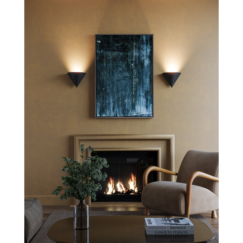 Versus 8-in Brass Wall Sconce, Oil Rubbed Bronze