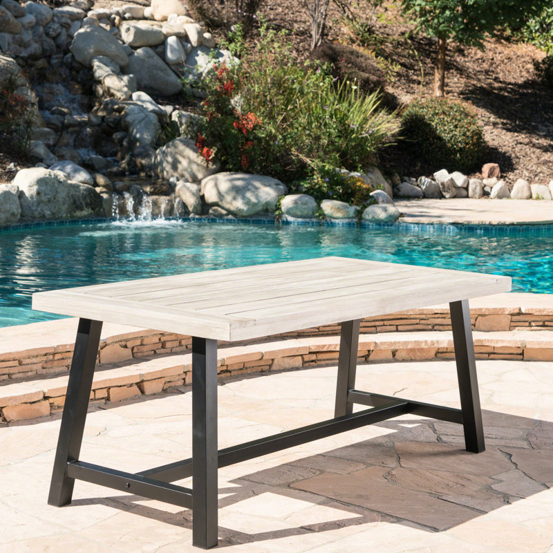 Table de salle à manger rustique d'extérieur en bois avec structure en métal noir, lambris, durabilité haut de gamme, H 29,5 po x l 70 po, P 34,69 po, charge de 300 lb de finition sablée, idéale pour une utilisation, capacité
