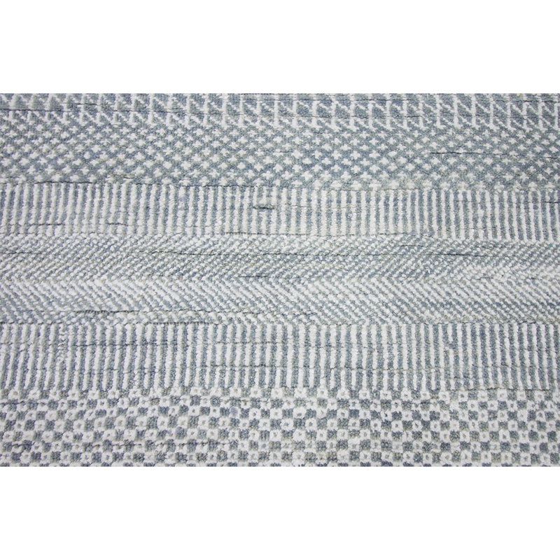 Area Rug in Silver, Rectangle 8' x 10'