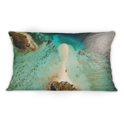 Coussin décoratif à imprimé nautique et côtier Aérien Turquoise Water On Beahc