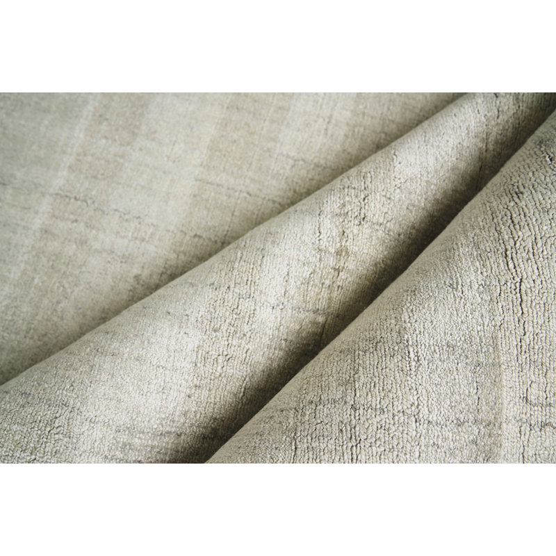 Robin Striped Area Rug in Taupe, Rectangle 6' x 9'