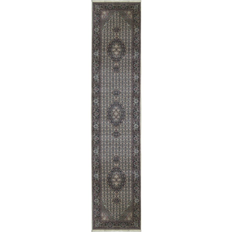 Tapis de couloir vert et ivoire noué à la main de haute qualité