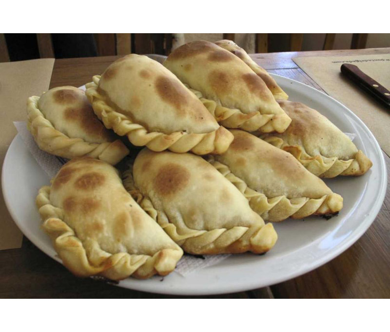 «Latitude Run® Kaveney, Wendy», art sur toile tendue sous le titre: Assiette empanadas, H 34 po x l 48 po