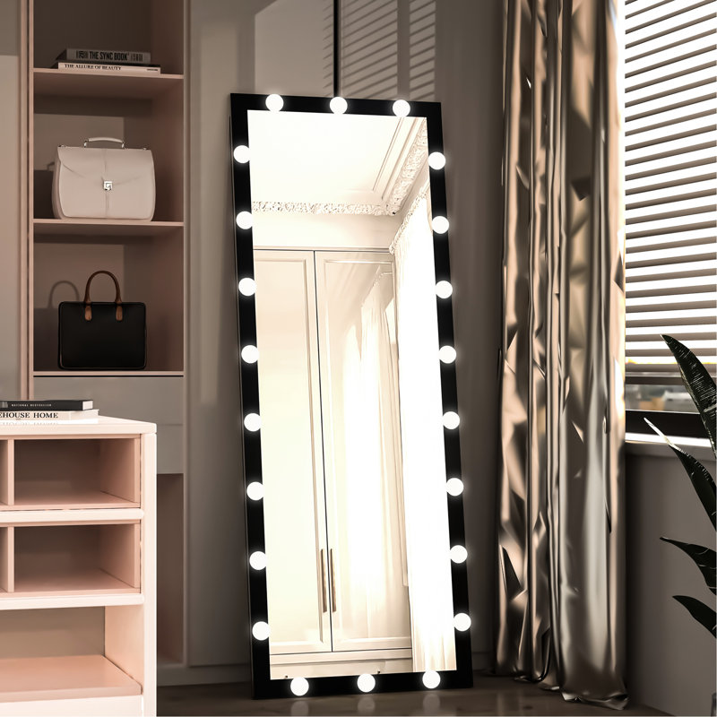 Miroir de chambre à coucher de style avec lumières: 3 modes de couleurs, 63 po x 24 po, noir, fixation murale, commande tactile, éclairage du corps complet en aluminium