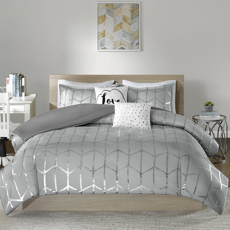 King/ King Duvet Cover With Metallic Geometric Detail Modern Grey And Silver Tumble Dry Option, Grey/Silver