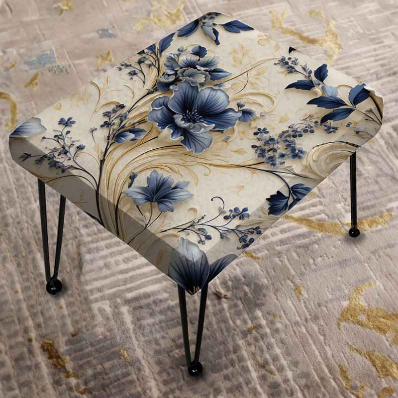 Repose-pieds rectangulaire en filigrane de vignes bleu cobalt à motif victorien II