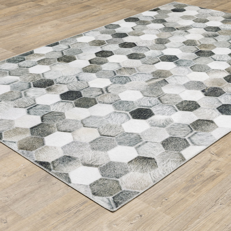 Amoni Geometric Indoor Rug, Rectangle 5' x 7'