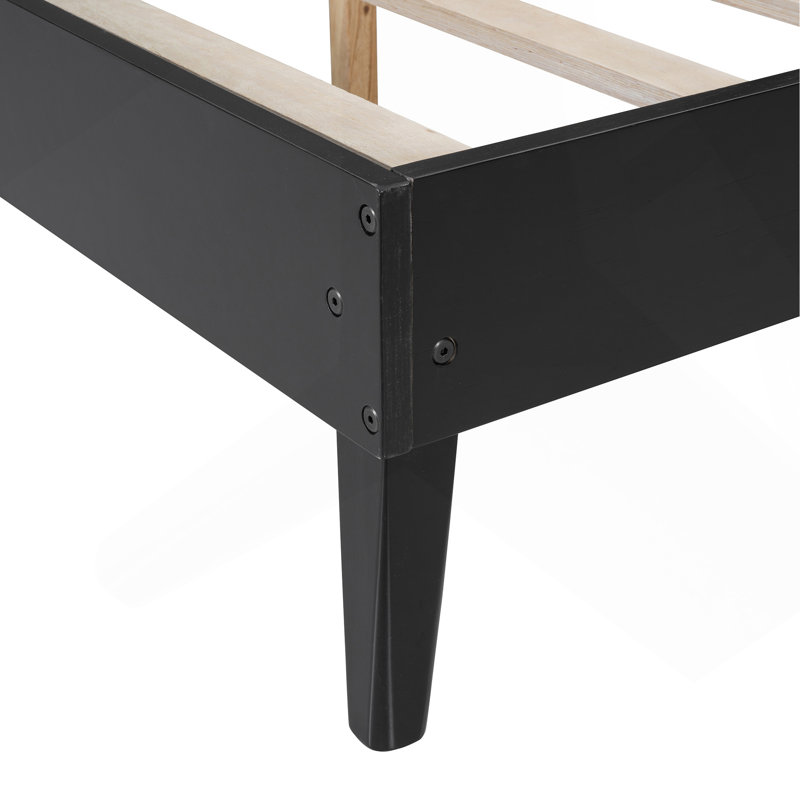 Structure de lit grand en bois massif avec 2 tables de chevet, design élégant avec lampes, rotin et combinaison de bois, noir