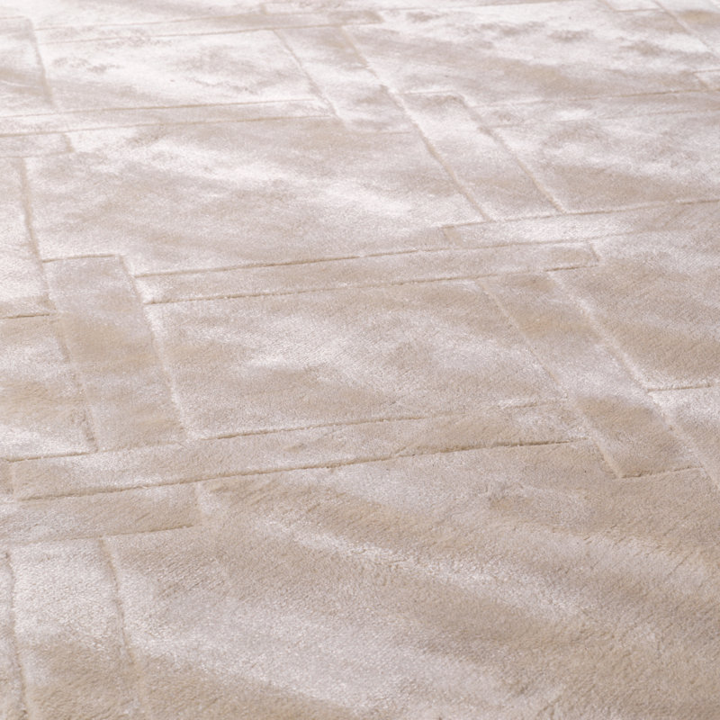La Belle Geometric Area Rug in Beige, Rectangle 6'7" x 9'10"