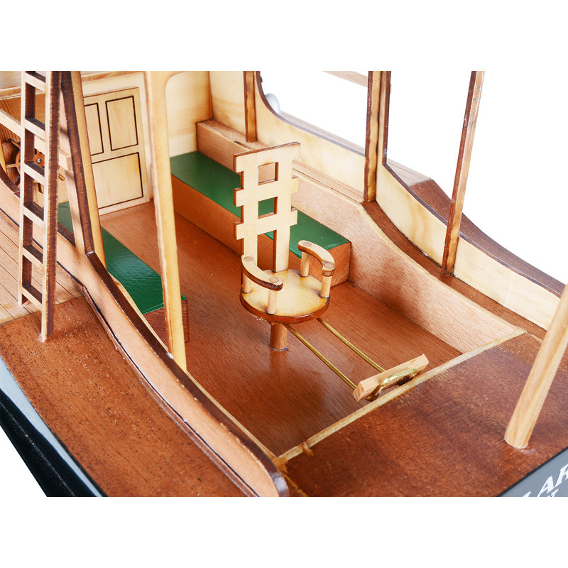Hemingway & commerce; Ensemble de bateau de pêche Pilar: un modèle et un polo