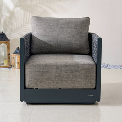 Chaise longue en aluminium à sangles tissées avec coussins