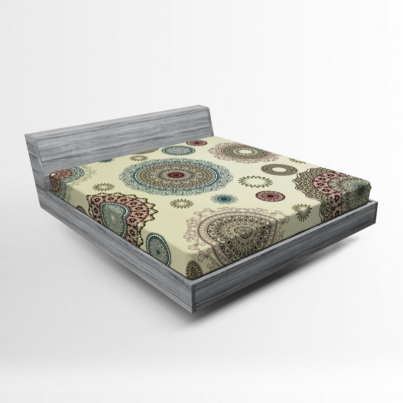 Microfiber Geometric Fitted Sheet, Queen Fitted Sheet