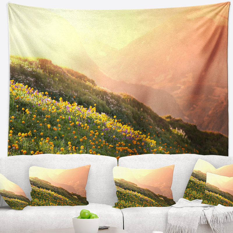 Paysage, floraison, montagne, pré, vue, tapisserie, H 68 po x l 80 po
