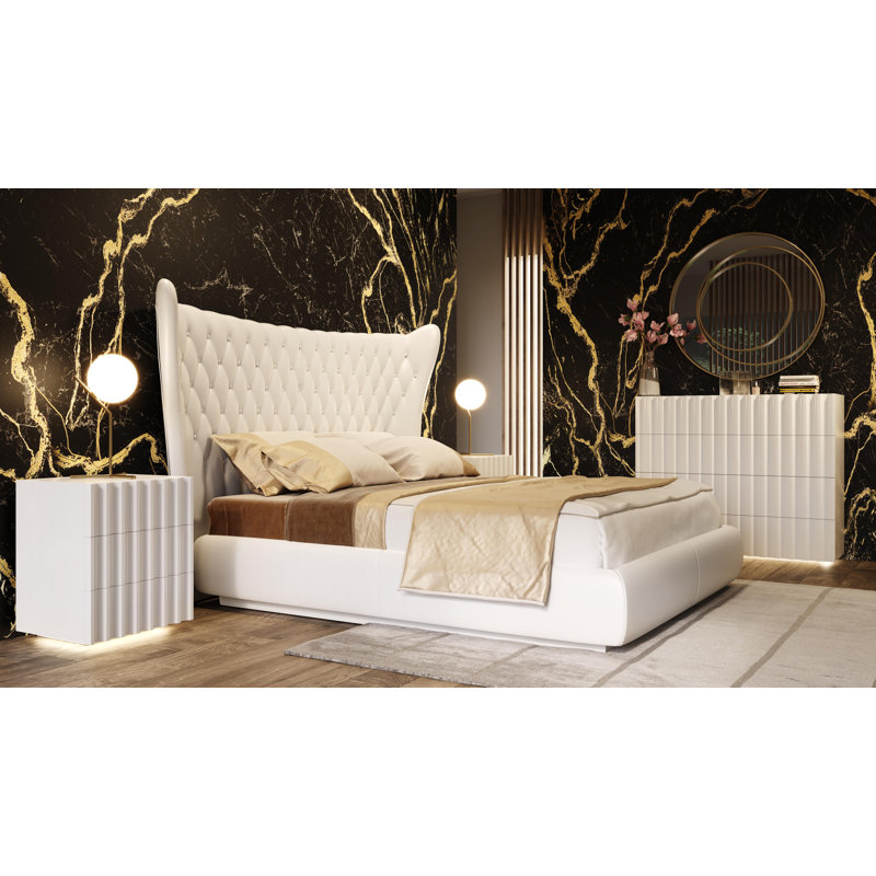 Elienai Piece Bedroom Set, Queen, 5 Pcs: Bed, 2 Nightstands, Dresser, Mirror