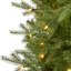Sapin de Noël vert plume artificielle avec lumières-943077521