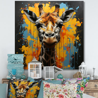 " Yellow Giraffe Street Art "