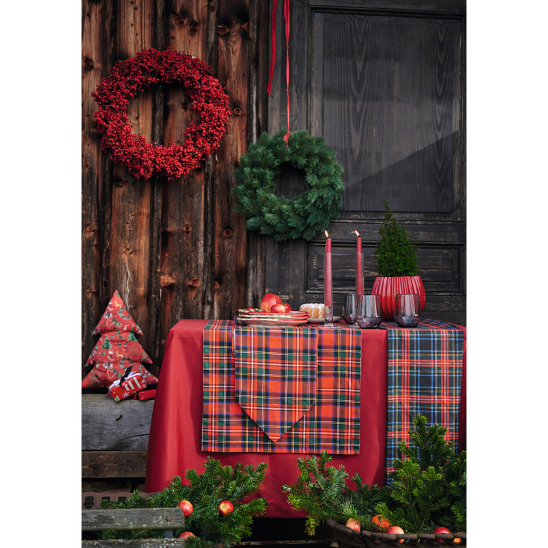 Winterwelt Table Runnner, 150cm W x 250cm L