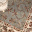 Tapis d'intérieur vert à motif floral et à volute de style oriental traditionnel-671073745