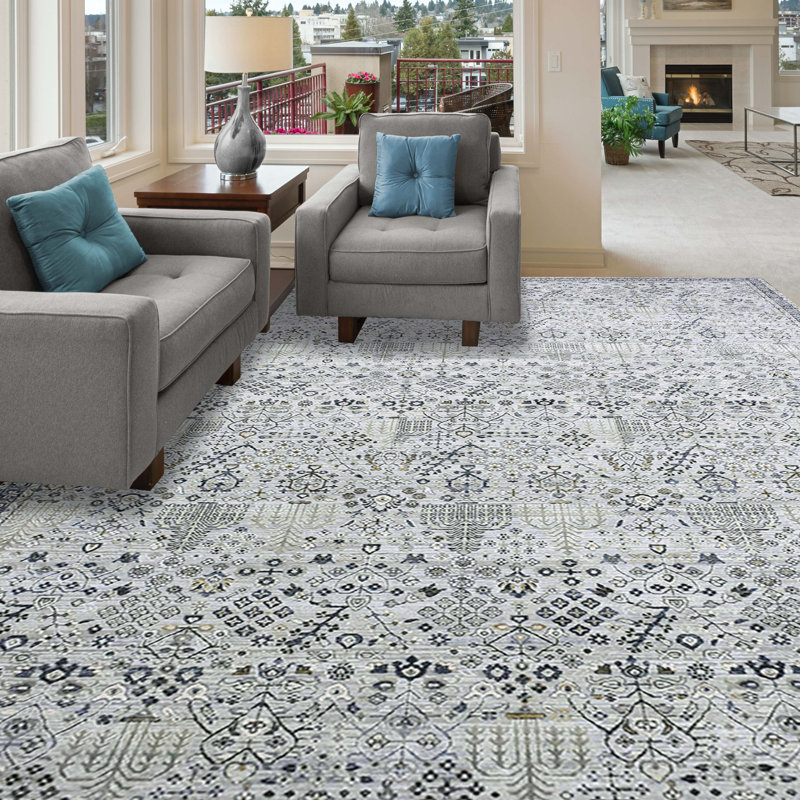 Floral Indoor Rug, Square 2' x 2'