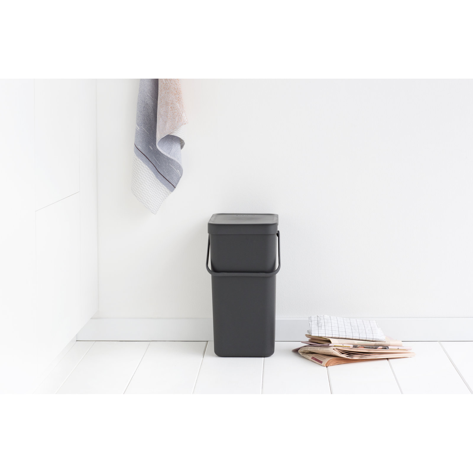 Brabantia Sort & Go Plastic Recycling Bin 4.2 Gallon, Gray