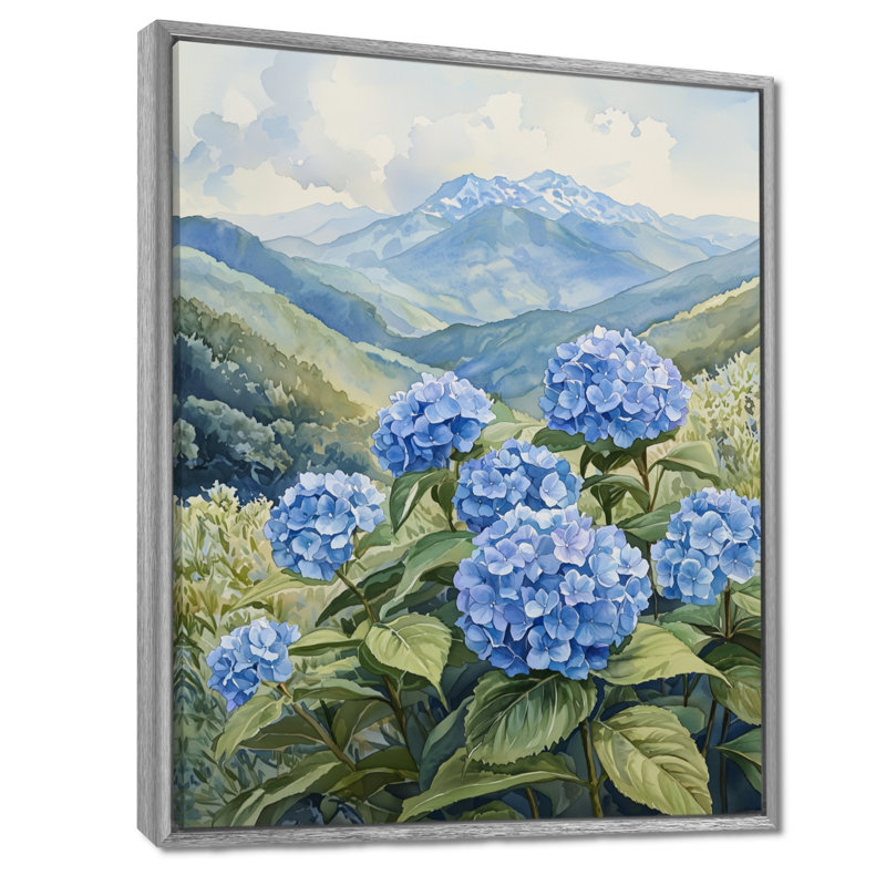 Hortensias dans la prairie de montagne I - art mural d'hortensias pour le salon, Argent argent, H 40 po x l 30 po