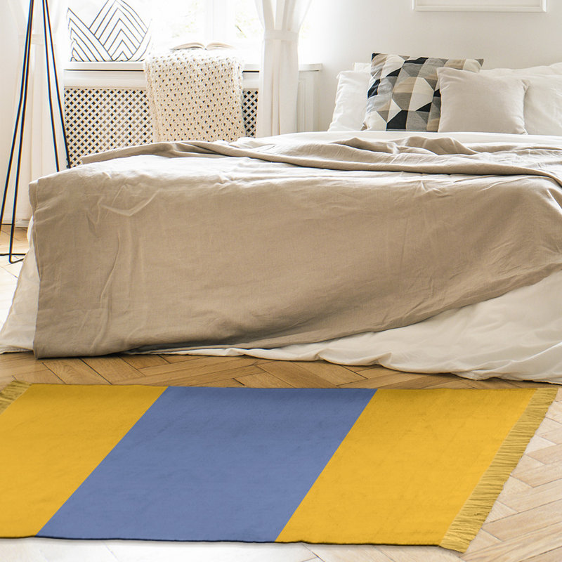 Tapis à rayures jaune/bleu 4,6 pi x 5,5 po