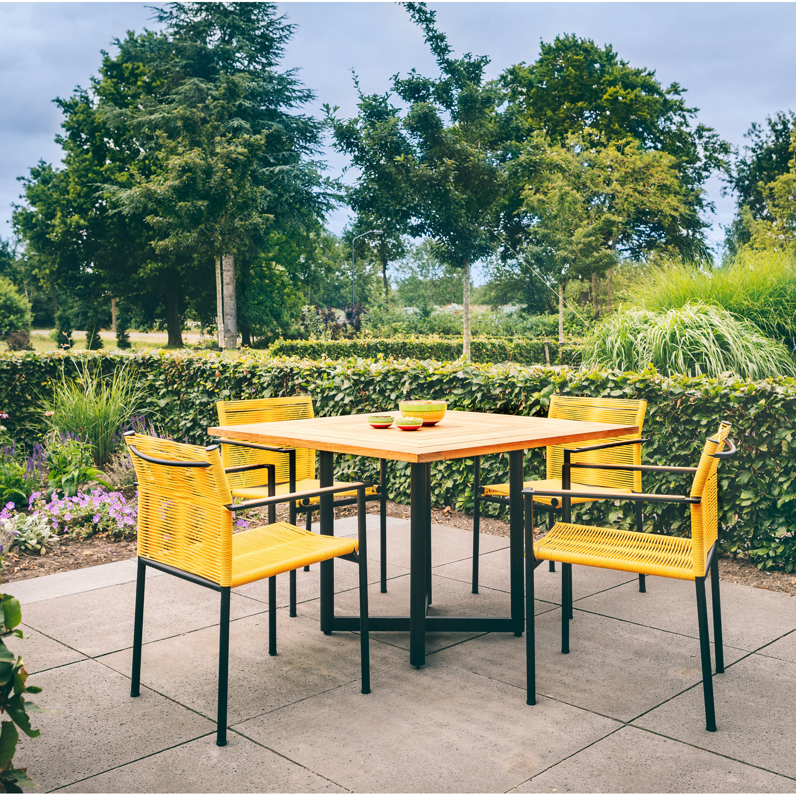 Woodbridge 43" Patio Dining Set, Yellow