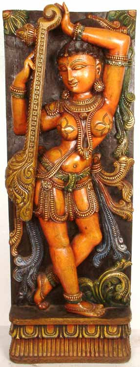 Statue Apsara en bois faite à la main avec Sitar - musicien céleste traditionnel indien, décoration de table de la mythologie indienne, sculpture musicale artistique