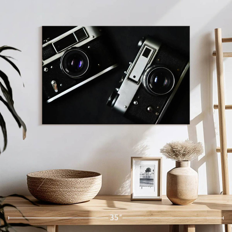 Appareils photo rétro noirs, H 16 po x l 24 po