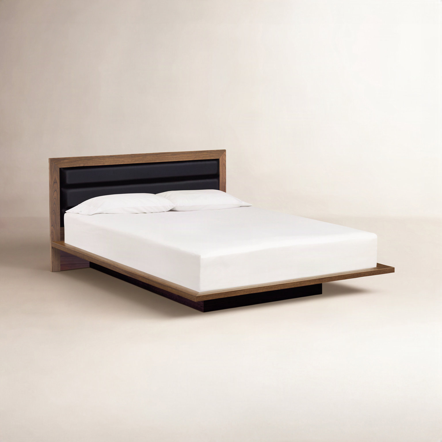 Moduluxe Walnut Bed, California King, Ebony, Natural Walnut