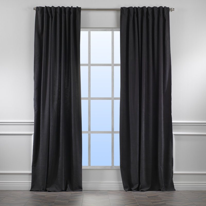 Paire de rideaux obscurcissant avec pattes de couleur unie, L 52 po x L 95 po, Black