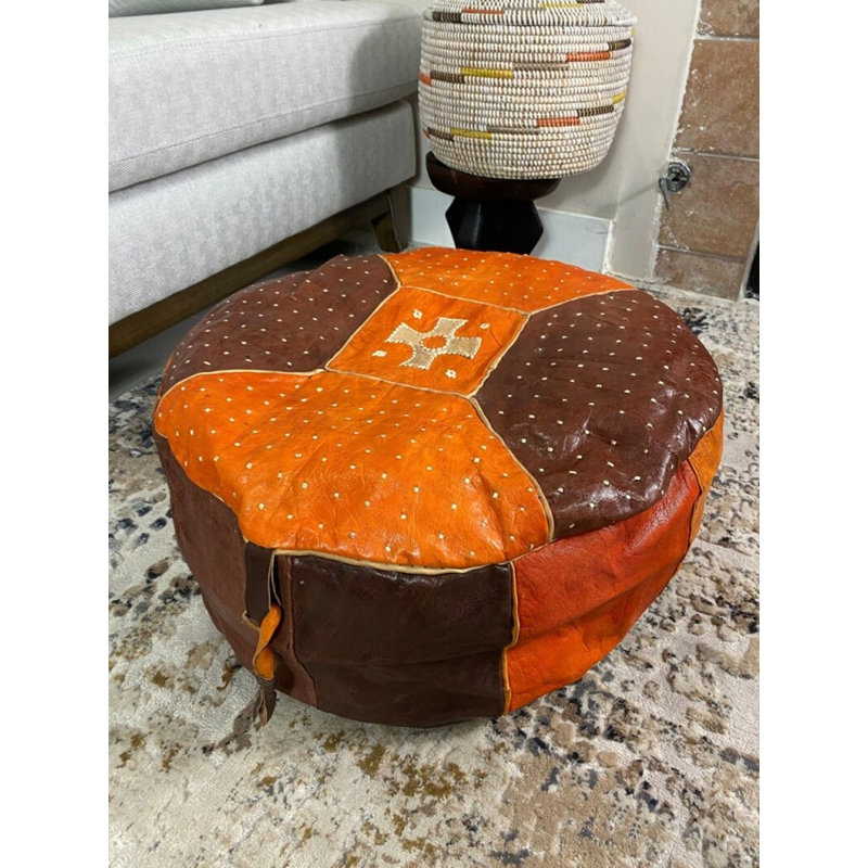 Pouf en cuir Cleoda