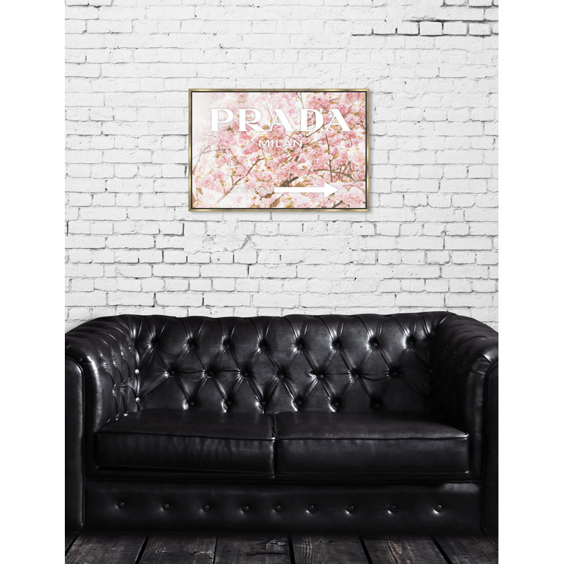 Milan Sakura - Impression sur toile, Cadre doré, 24 po x 36 po