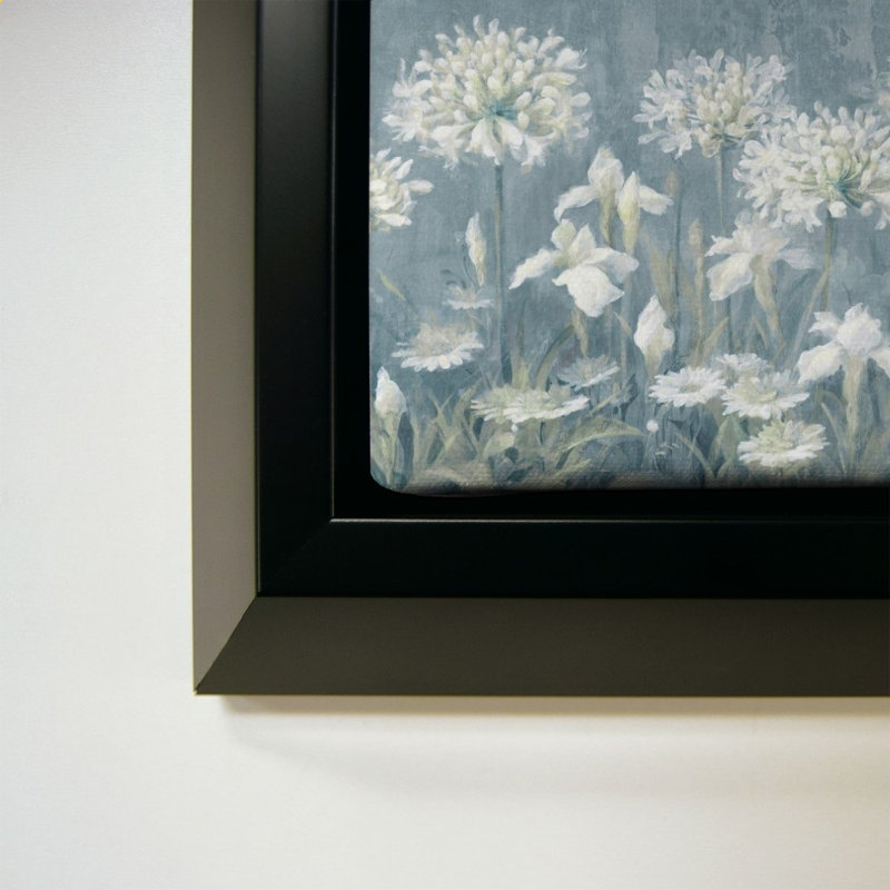 «Spring Blossoms II Slate Blue» par Danhui Nai - impression sur toile, H 34 po x l 44 po, Noir