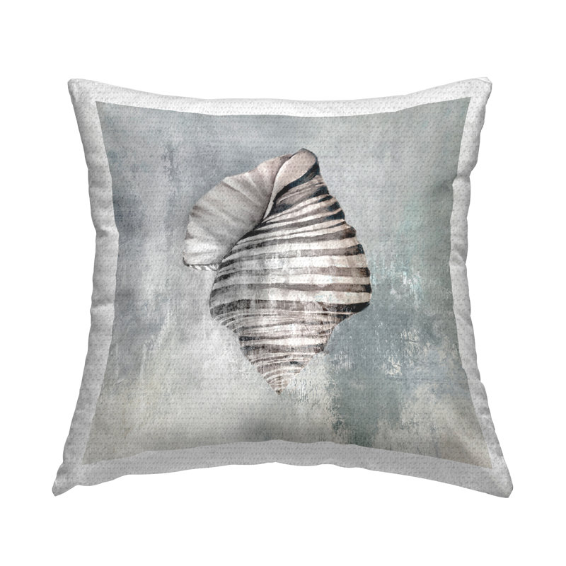 Coussin d'extérieur à imprimé coquillage organique torsadé par Eli Jones