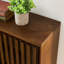 Buffet Mid-Century à cannelures en noyer-322965520