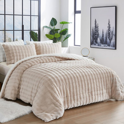 Faux Fur Comforter Set 3 Pieces Fuzzy Plush Beige Comforter Set King Size Luxury Faux Rabbit Fur Bubble Bedding Soft Warm Shaggy Velvet Reversible Duvet Set for All Seasons
