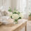 Centre de table en faux hortensia dans un vase