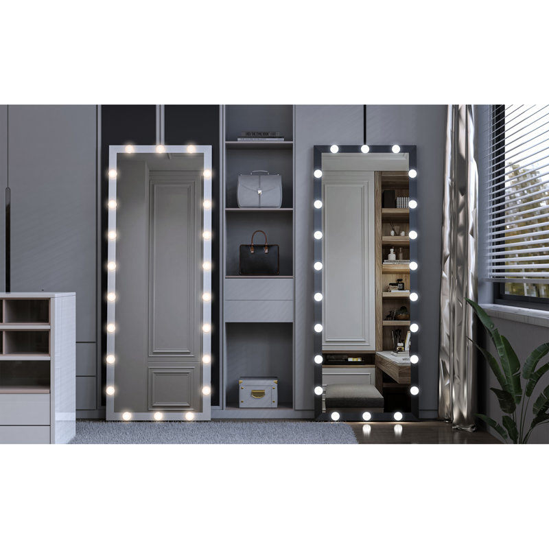 Miroir argenté ajustable pleine longueur avec lumières, conception moderne pour chambre à coucher et vestiaire