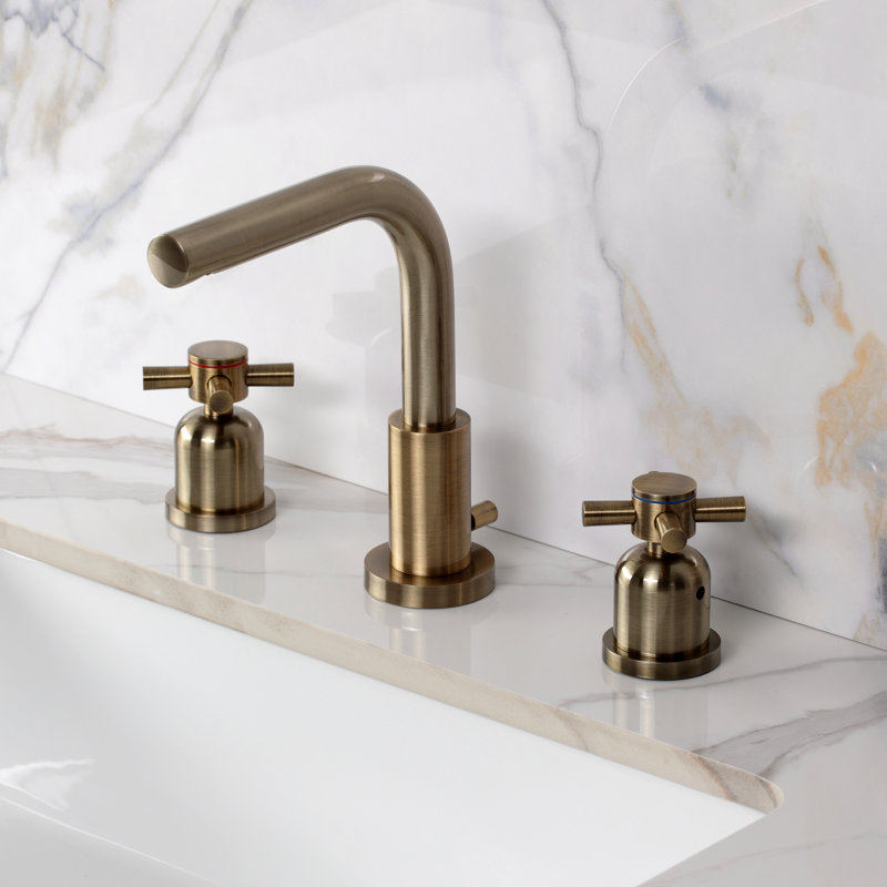 Robinet de salle de bain espacé Kingston, Antique Brass