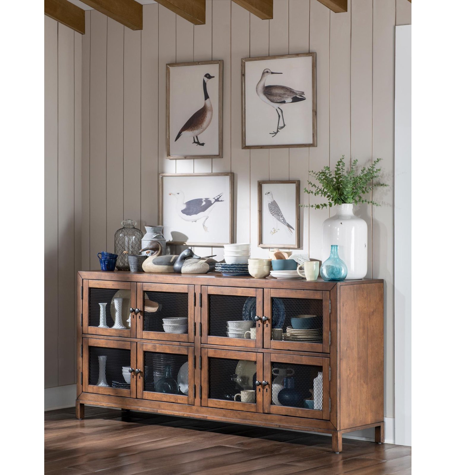 Sideboard, Pinecone