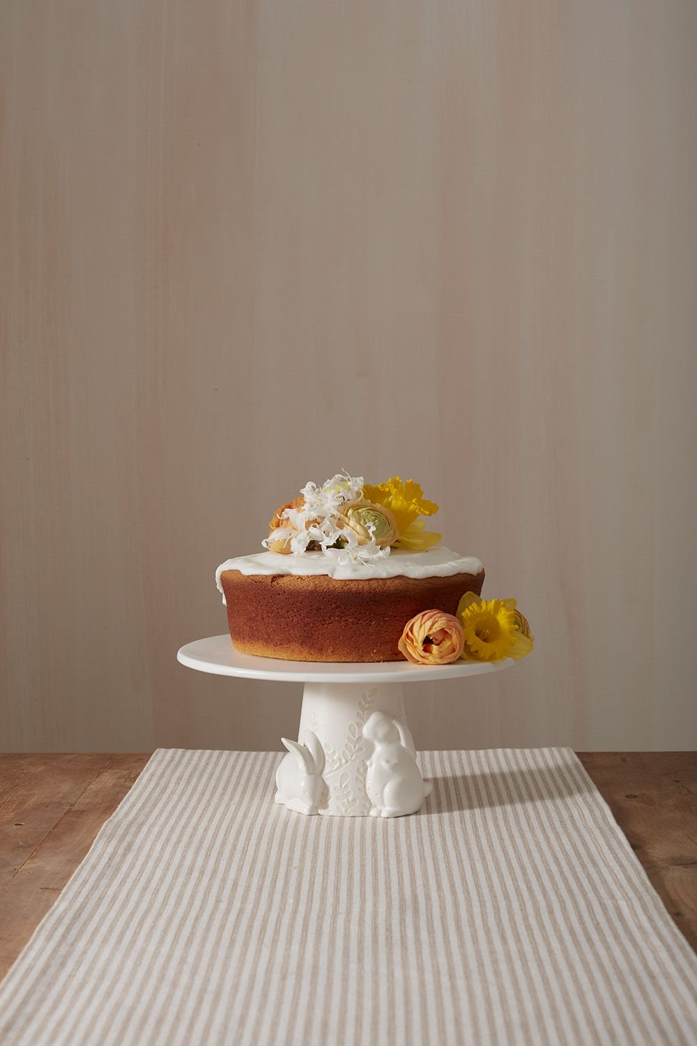Haruna Ceramic Cake Stand