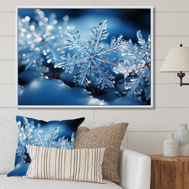 «Glimmering Snowflakes II - Winter Landscape», art encadré, H 24 po x l 32 po x P 1 po, Cadre flottant blanc