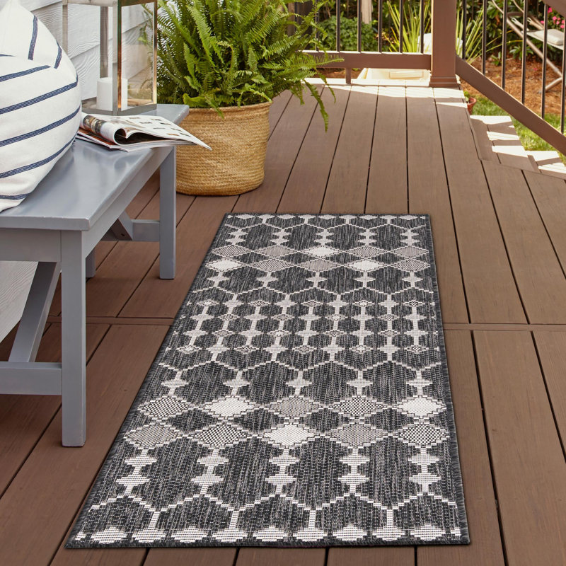 Charcoal Traliccio Indoor/Outdoor Trellis Rug, Runner 2' x 7'10"